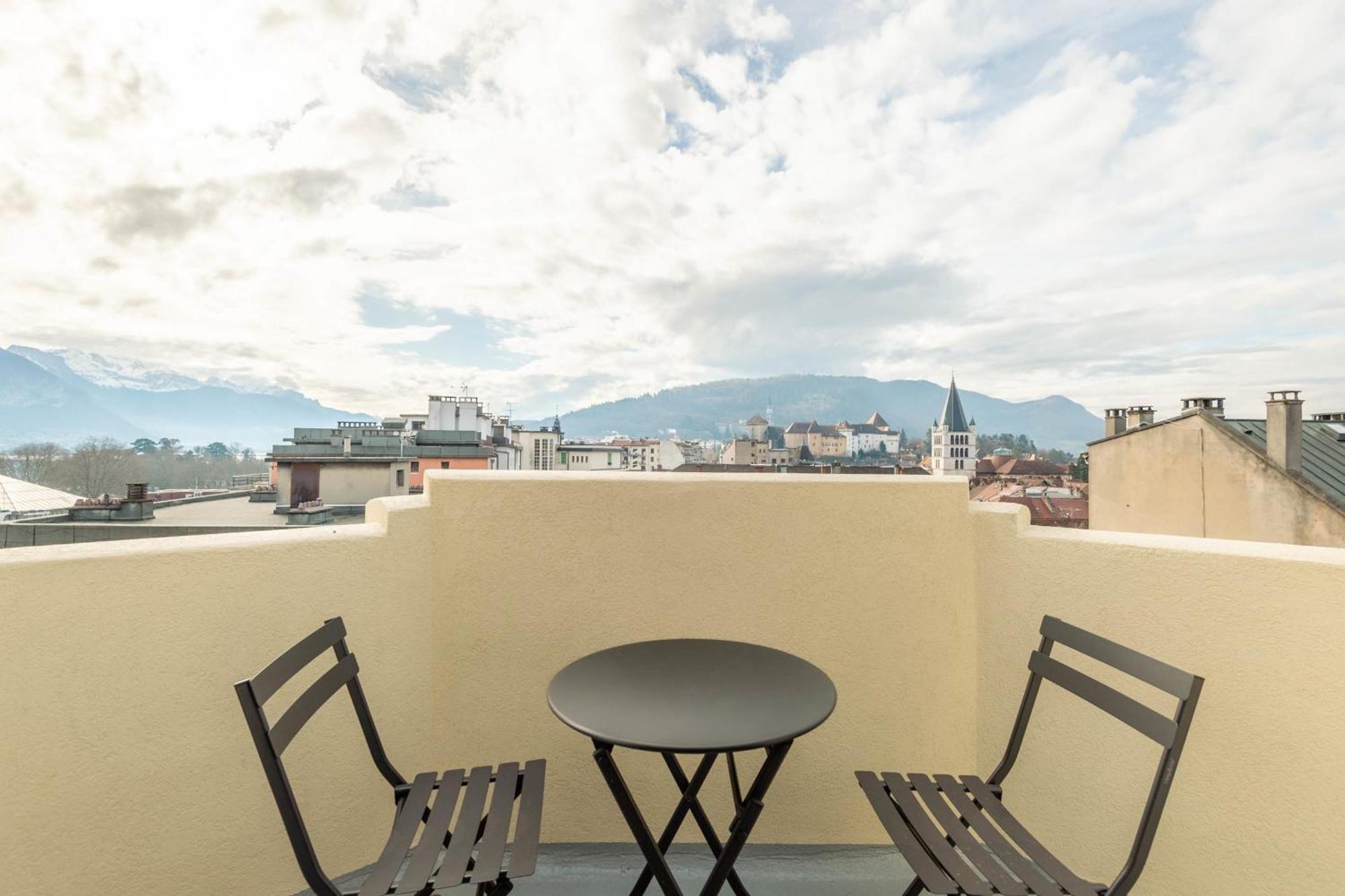 Le Beau Marcy - Contemporary City Centre Flat Анси Экстерьер фото